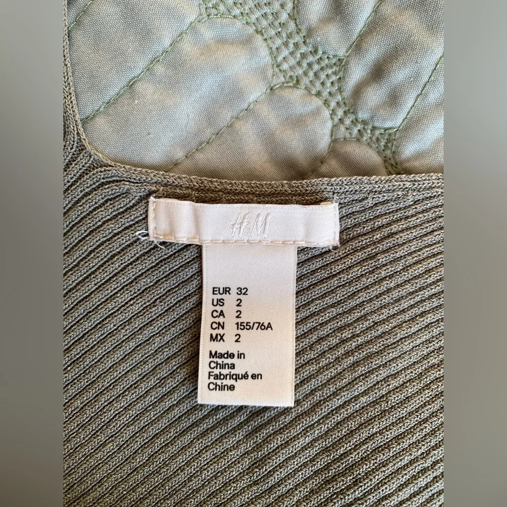 H&M Green Ribbed Knit Top - Picture 3 of 4
